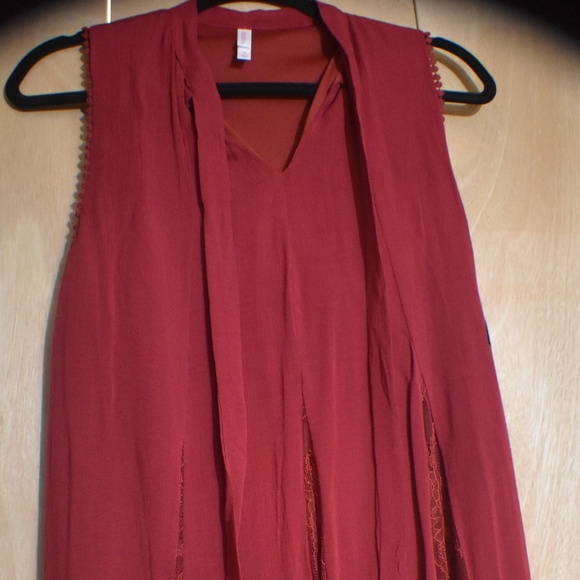 CABERNET RED SLEEVELESS DRESS - Picture 3 of 5